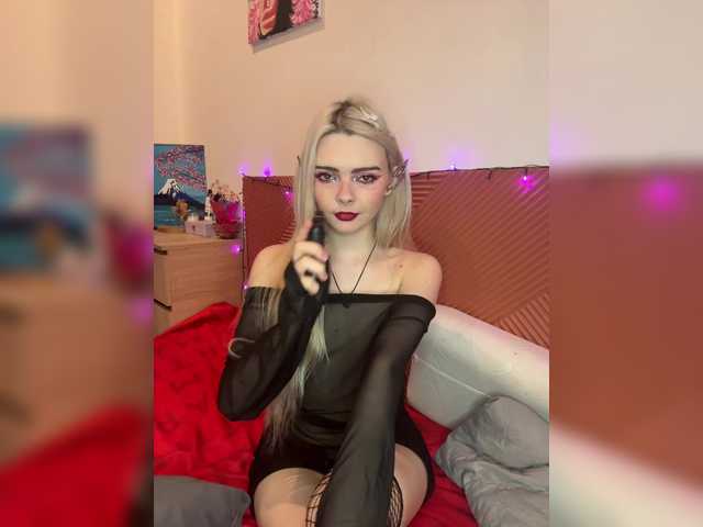 Chanterelle008 live cam on BongaCams