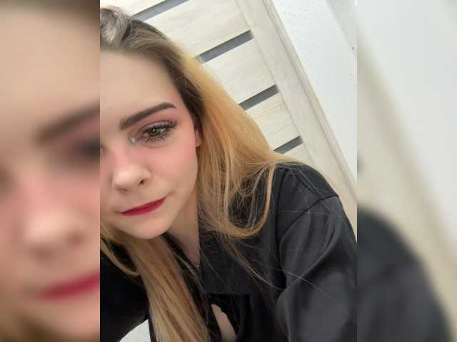 Chanterelle008 live cam on BongaCams