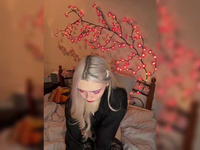 Chanterelle008 live cam on BongaCams