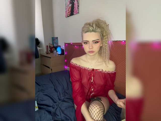 Chanterelle008 live cam on BongaCams