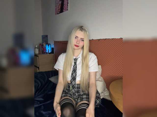 Chanterelle008 live cam on BongaCams