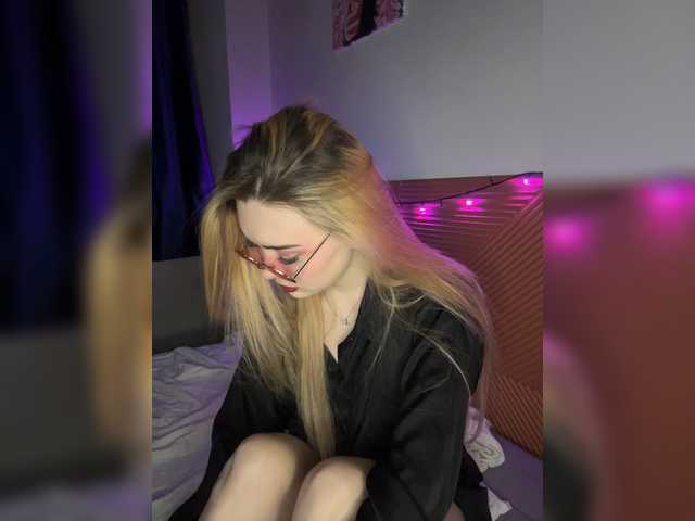 Chanterelle008 live cam on BongaCams
