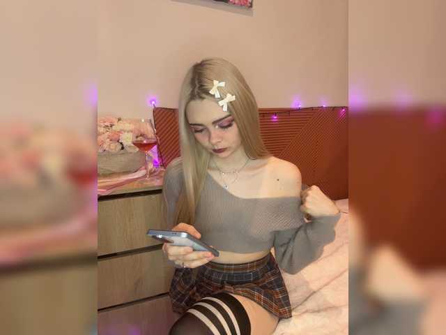 Chanterelle008 live cam on BongaCams