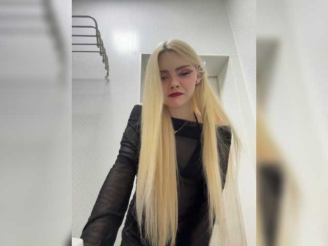 Chanterelle008 live cam on BongaCams