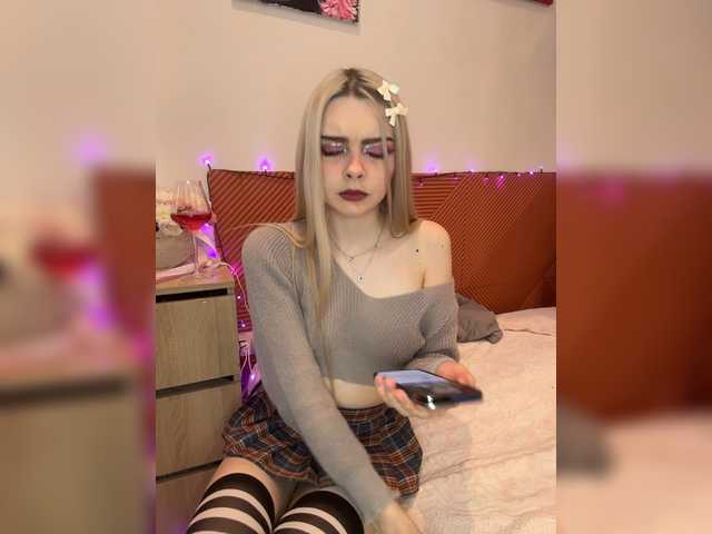 Chanterelle008 live cam on BongaCams