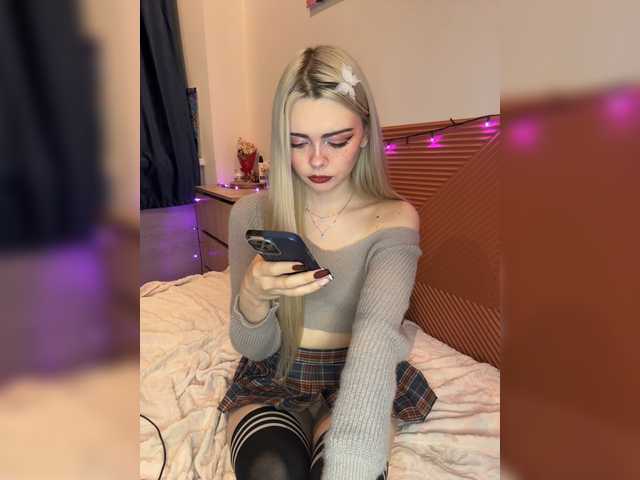 Chanterelle008 live cam on BongaCams