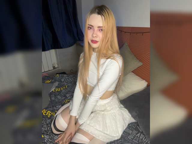 Chanterelle008 live cam on BongaCams