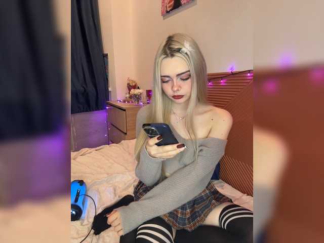 Chanterelle008 live cam on BongaCams
