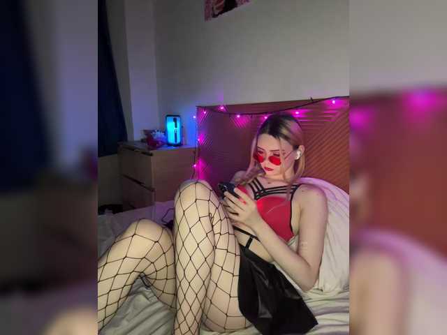 Chanterelle008 live webcam show