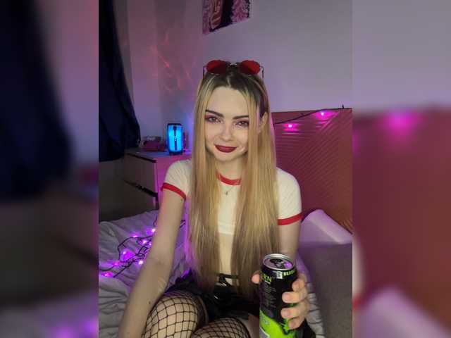Chanterelle008 live cam on BongaCams