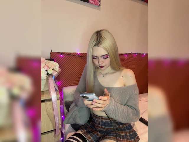 Chanterelle008 live cam on BongaCams