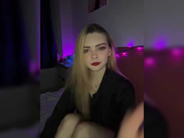 Chanterelle008 live cam on BongaCams