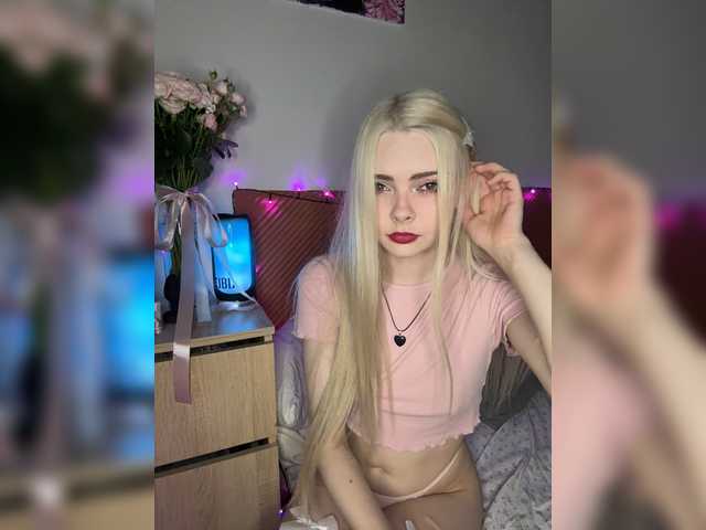 Chanterelle008 live cam on BongaCams