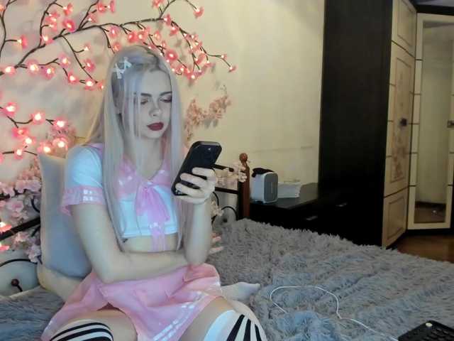 Chanterelle008 live cam on BongaCams