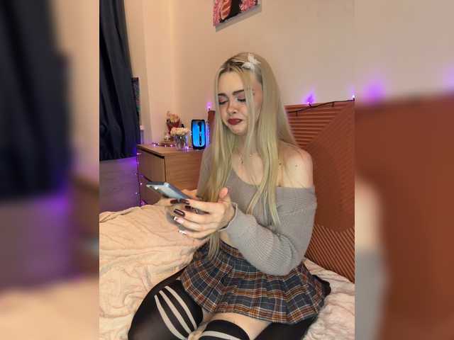 Chanterelle008 live cam on BongaCams
