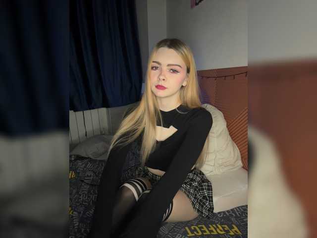 Chanterelle008 live cam on BongaCams