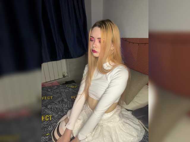 Chanterelle008 live cam on BongaCams