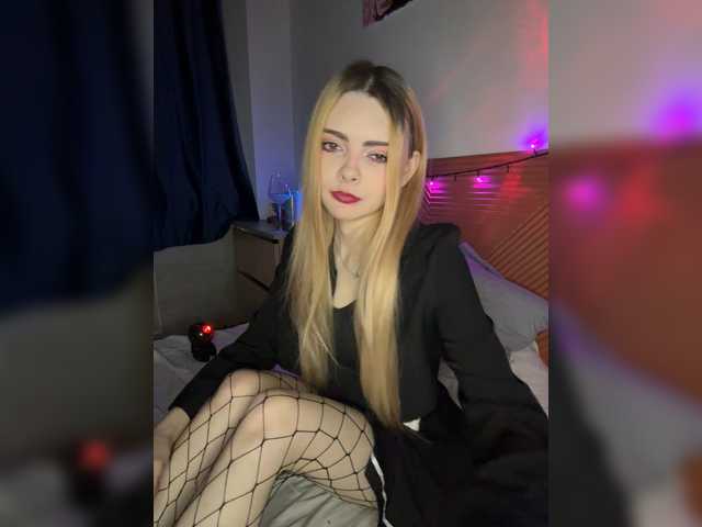 Chanterelle008 live cam on BongaCams