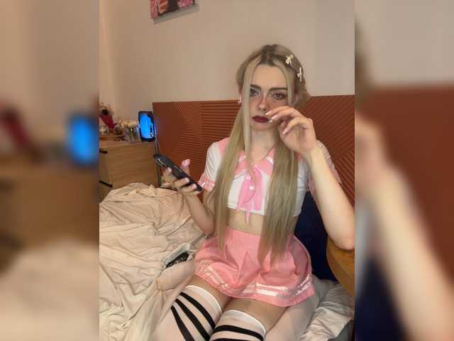 Chanterelle008 live cam on BongaCams