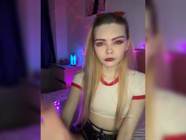 Chanterelle008 live cam on BongaCams