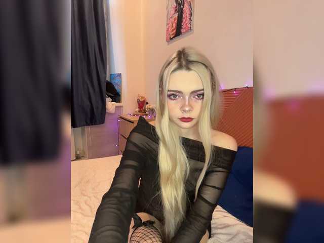Chanterelle008 live cam on BongaCams