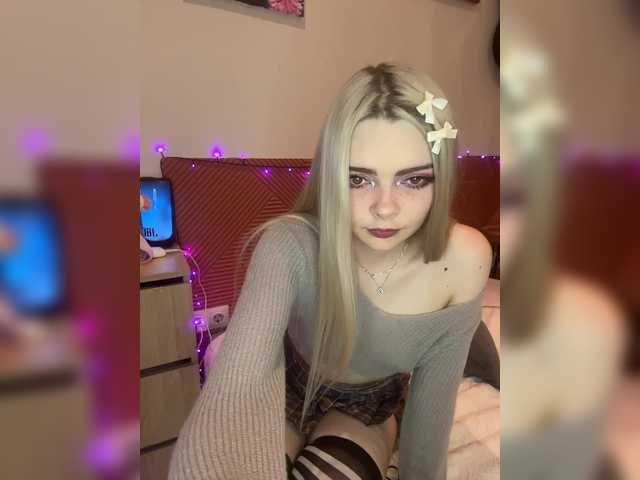 Chanterelle008 live cam on BongaCams