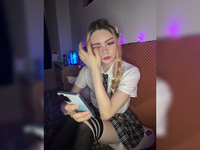 Chanterelle008 live cam on BongaCams