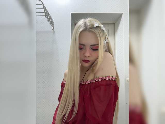 Chanterelle008 live cam on BongaCams