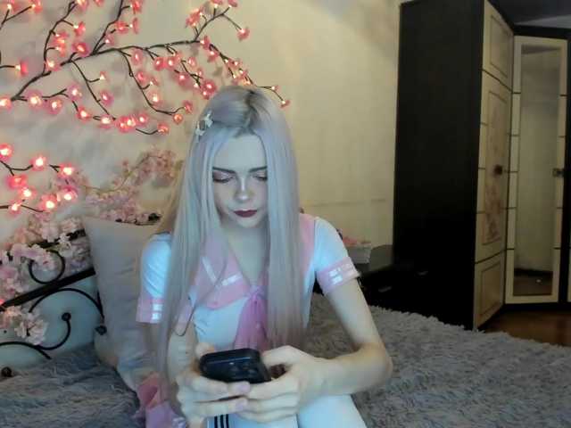 Chanterelle008 live cam on BongaCams