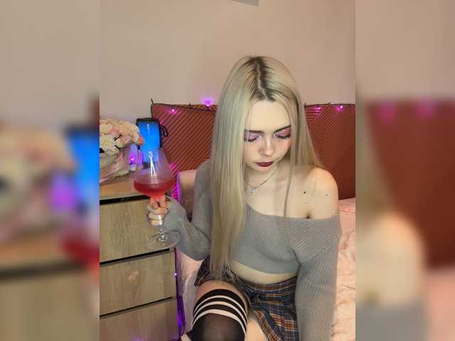 Chanterelle008 live cam on BongaCams