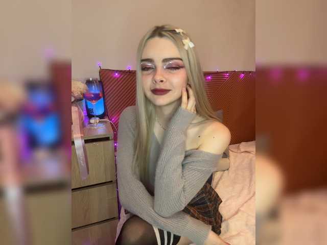 Chanterelle008 live cam on BongaCams