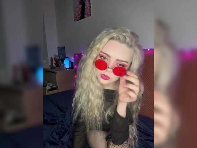 Chanterelle008 live cam on BongaCams
