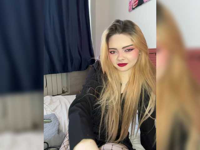 Chanterelle008 live webcam show