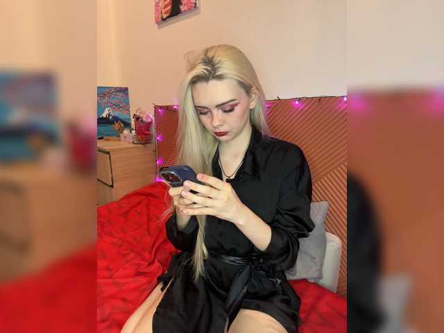 Chanterelle008 live cam on BongaCams