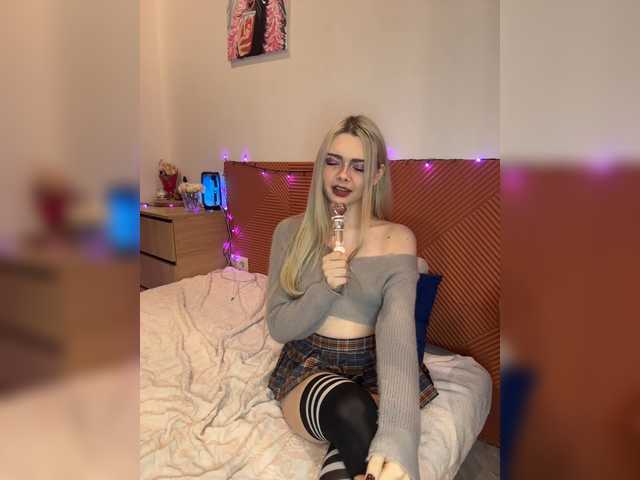 Chanterelle008 live cam on BongaCams