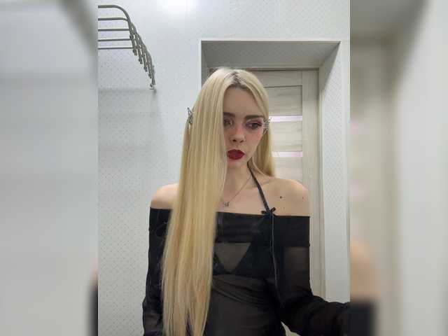 Chanterelle008 live cam on BongaCams