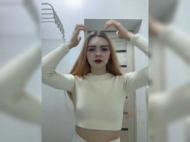 Chanterelle008 live cam on BongaCams
