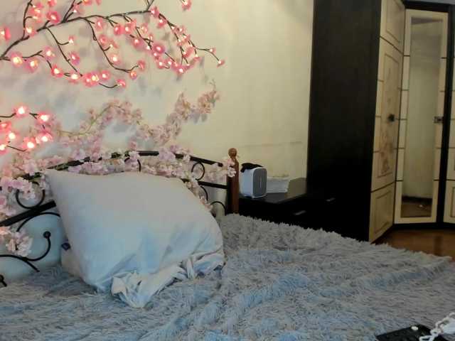 Chanterelle008 live cam on BongaCams