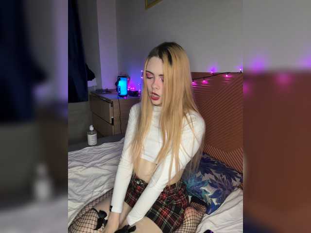 Chanterelle008 live cam on BongaCams