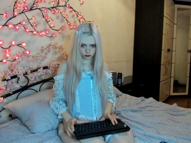 Chanterelle008 live cam on BongaCams