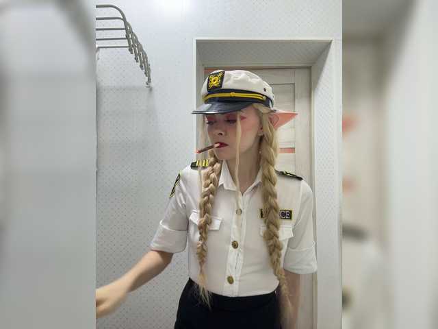 Chanterelle008 live cam on BongaCams