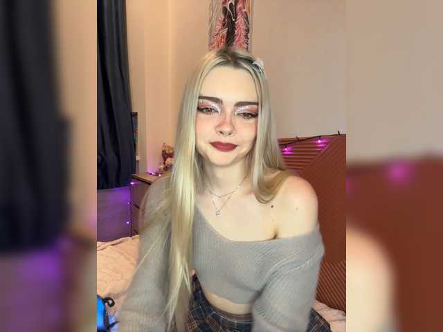 Chanterelle008 live cam on BongaCams