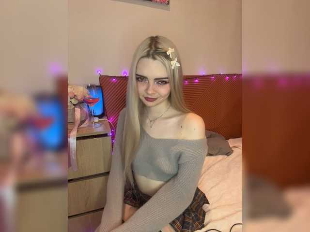 Chanterelle008 live cam on BongaCams