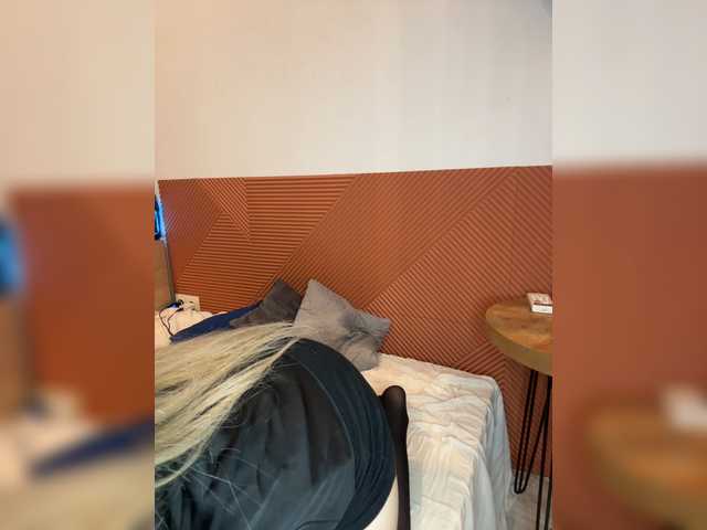 Chanterelle008 live cam on BongaCams