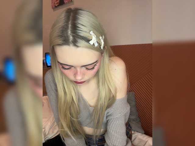 Chanterelle008 live cam on BongaCams