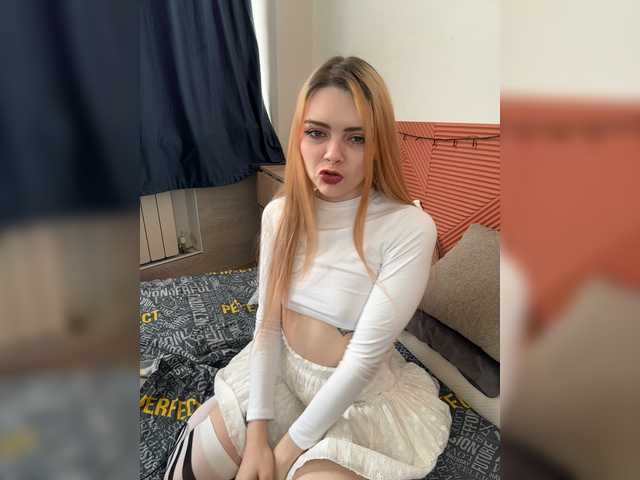 Chanterelle008 live cam on BongaCams