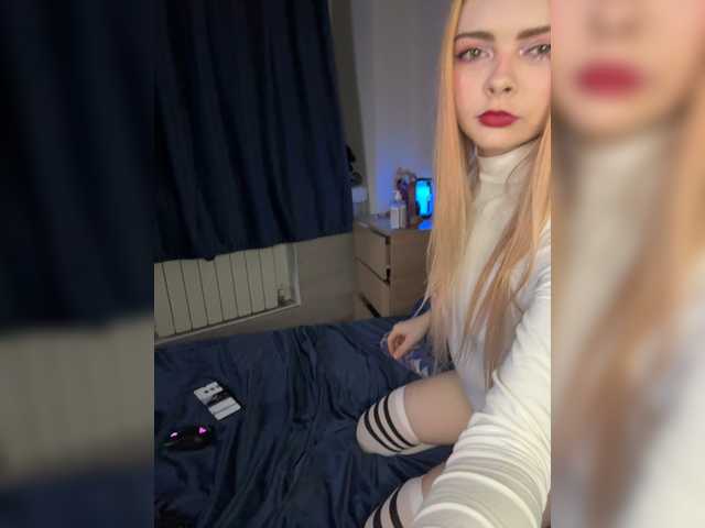 Chanterelle008 live cam on BongaCams
