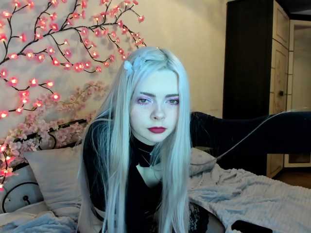Chanterelle008 live cam on BongaCams