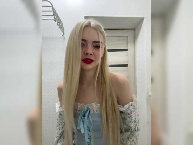 Chanterelle008 live cam on BongaCams