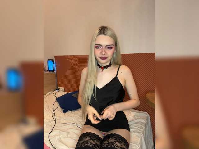 Chanterelle008 live cam on BongaCams